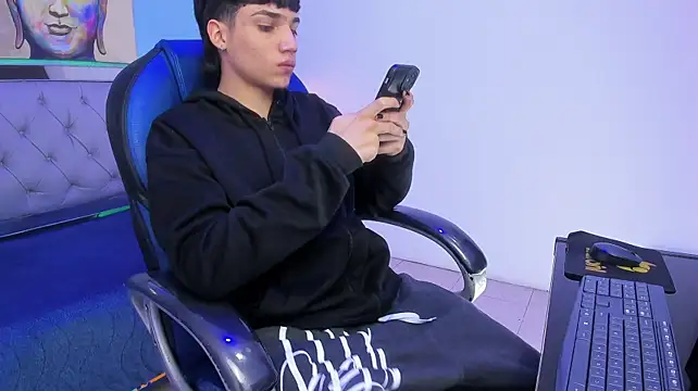 Chat +18 de SamBlack_ ao vivo