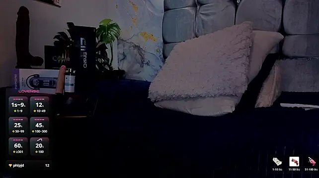 Un_Sluttyy Chat XXX in diretta