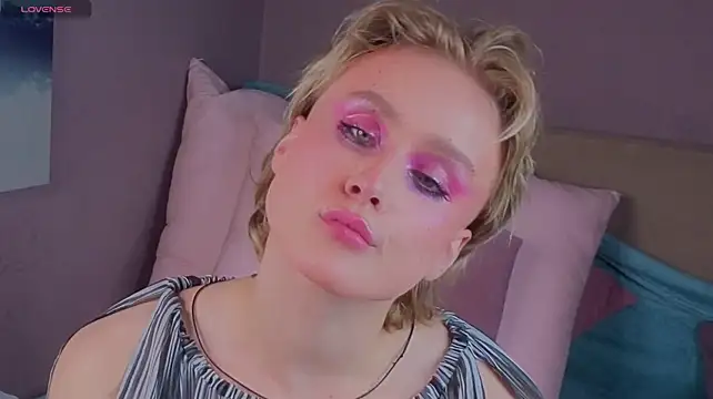 cumboydoll – Naživo XXX chat