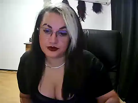 Becca-Van-Boa Show in webcam
