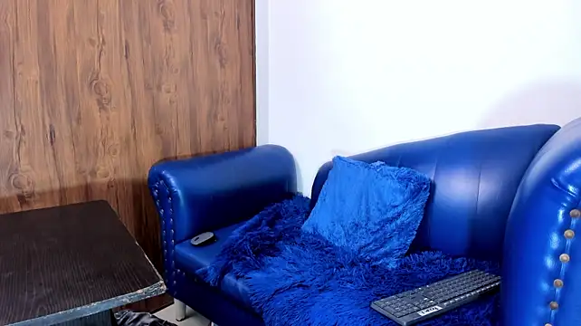 littlecum18 – webcam-show