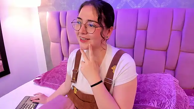 Lily-Moon_ – Naživo XXX chat
