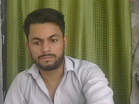 Stubborndesiboy Show in webcam