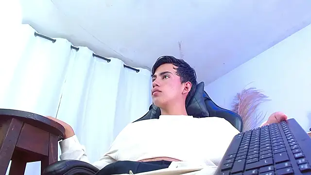 angelocum18 – webcam-show