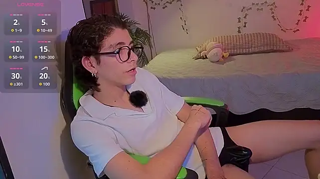 Matty_Sparkk Adlı Modelin Canlı XXX Sohbeti