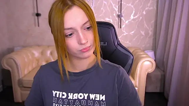 Chat XXX en directo de LizzaMoonn