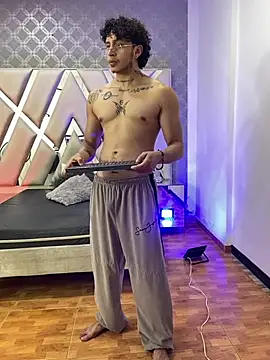 Živý XXX chat JayTaylorr
