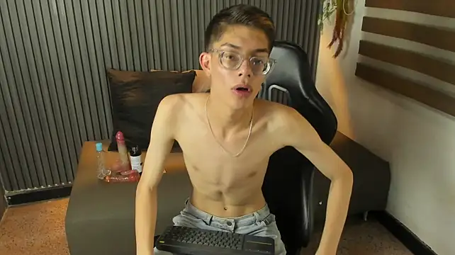 LianFerrer1 Chat XXX live