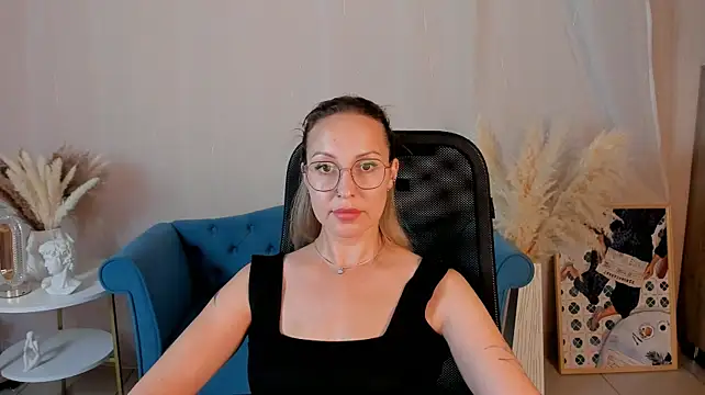 Charlotte_Hudson 라이브 XXX 채팅