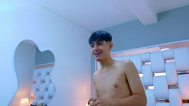 XXX chat uživo modela TaylerCruz