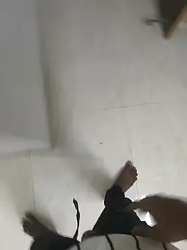 nithisg1223: διαδικτυακό σόου στην κάμερα