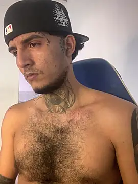 Lord_Luciferhot_Dirty666: διαδικτυακό σόου στην κάμερα