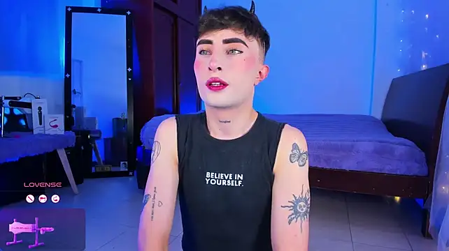 SebastianHiltonn Webbikameraesitys