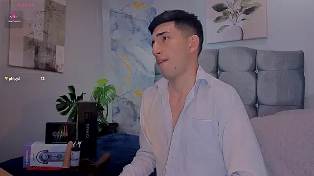 Un_Sluttyy's Live XXX Chat