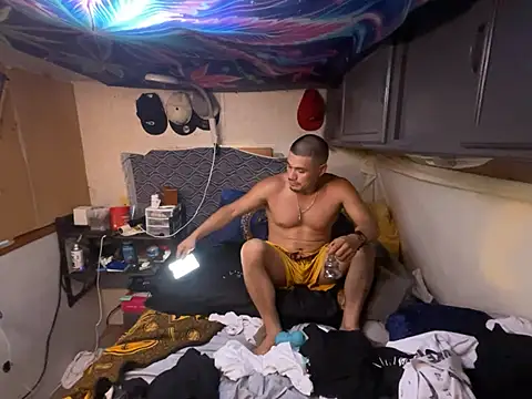 OmarSalasxh33's Live XXX Chat
