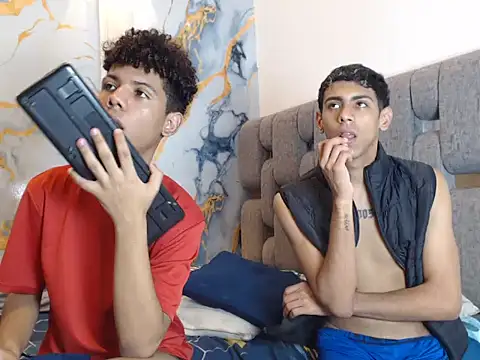 Chat XXX en directo de CUTE_BOYS2026