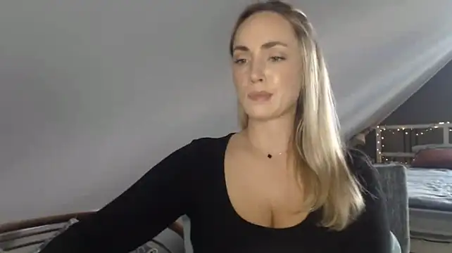Chat XXX ao vivo de ScarlettSensitive