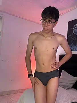 ThomasTorress' Live XXX Chat