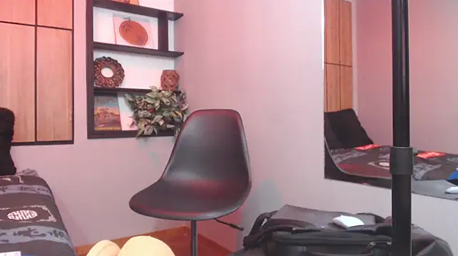 XXX chat uživo modela kevin_23_