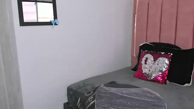 LIA__MILLER_'s Live XXX Chat