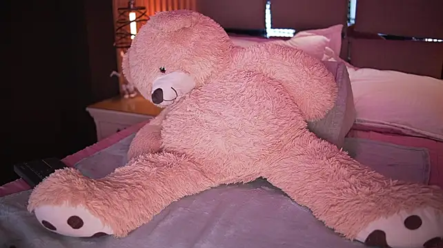 Chat +18 de MiaTorres4 ao vivo