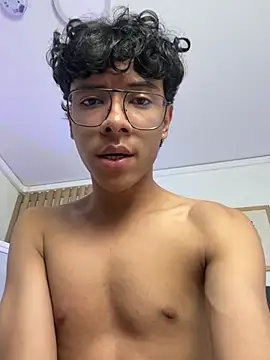 Adams__Bobby Live XXX-chat