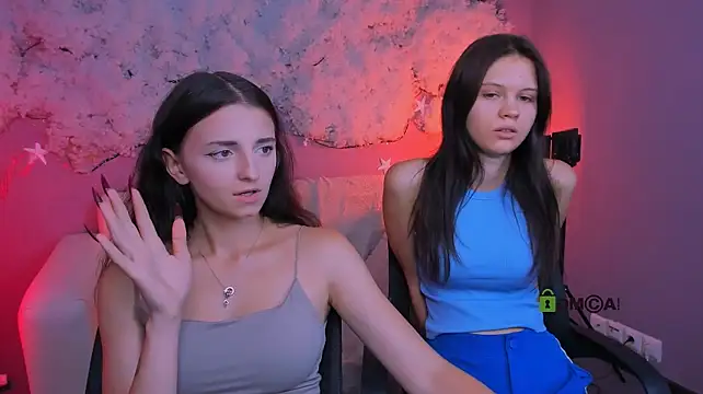 caroline_honeyy – Kamerová šou