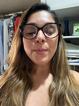 Show de Mariiii_morena na webcam