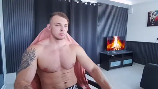 YourHotGregのライブXXXチャット