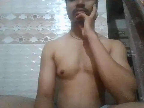 Chatroom XXX en direct de simra_