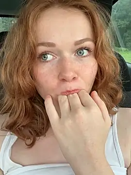 LillyBlush live XXX chat