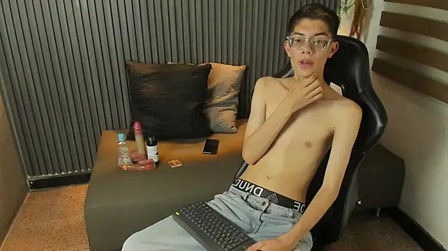 Онлайн чат XXX LianFerrer1