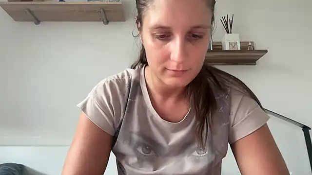 jennifer11772 Adlı Modelin Canlı XXX Sohbeti