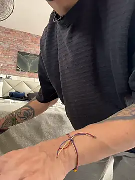 AlphaMasterXxx – Naživo XXX chat