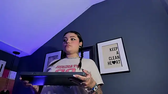 Chloe_Killua élő XXX-chatje
