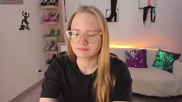 Chat +18 de NancyHottie ao vivo