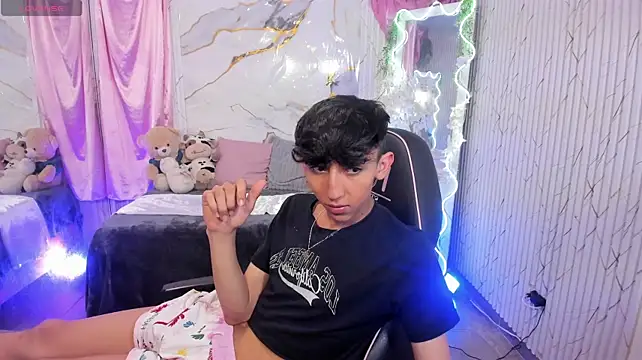 ETHANN_TAY1 Webcam Show