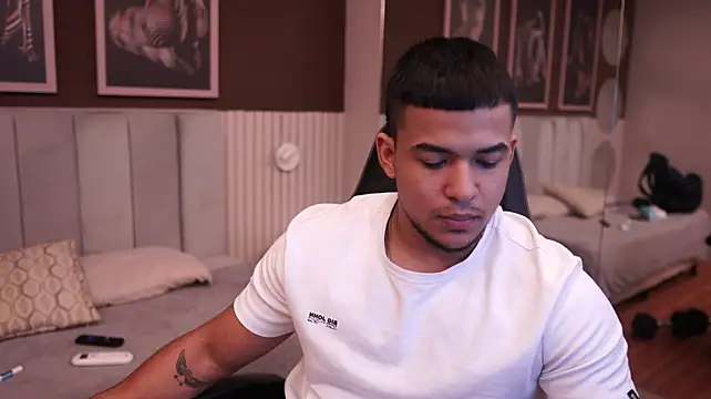 Živý XXX chat Thiago_Valente