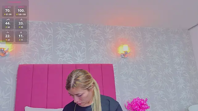 Mia_Noirr's Live XXX Chat