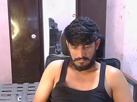 HotXKrish Adlı Modelin Canlı XXX Sohbeti