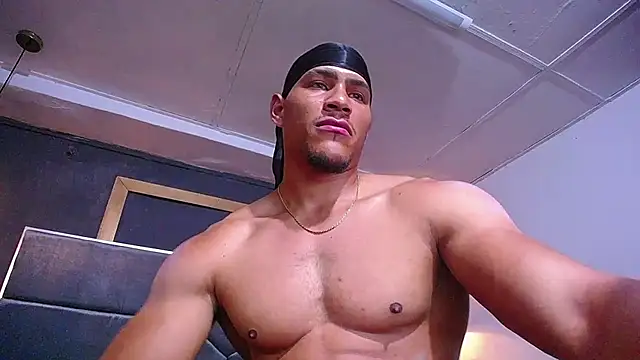 XXX chat uživo modela teddyfit19cm