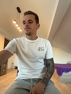 Huge_cock22cm 웹캠 쇼