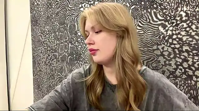 sorrelwood's Live XXX Chat