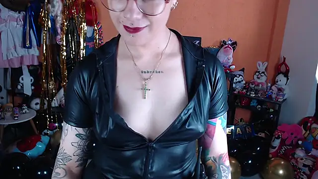 MissMiia2's Live XXX Chat