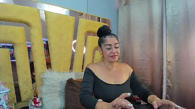 دردشة VikyThomsonn الجنسية المباشرة