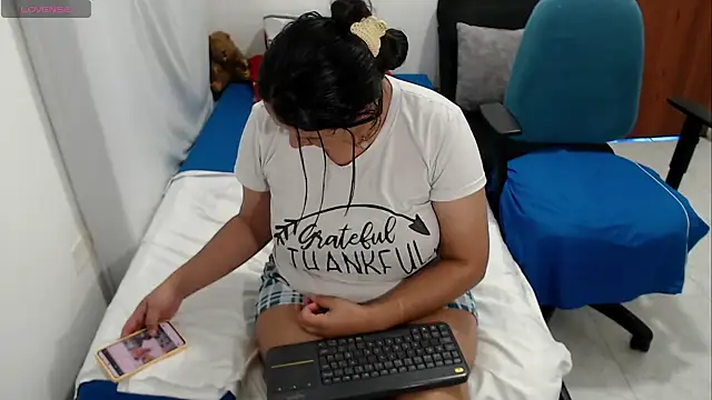 LAURA_Foxht Obrolan Langsung XXX