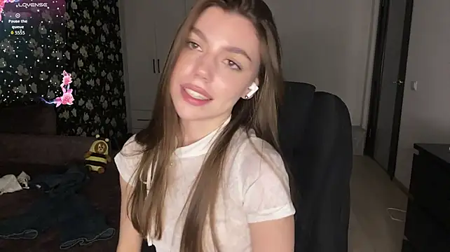 NeidaGowing's Live XXX Chat