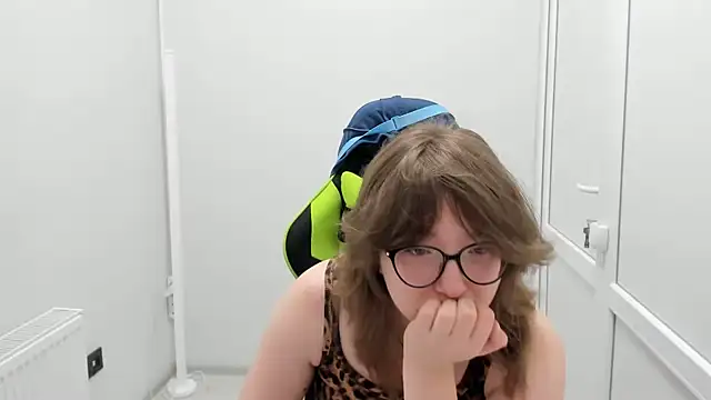 HachiYume Chat XXX in diretta