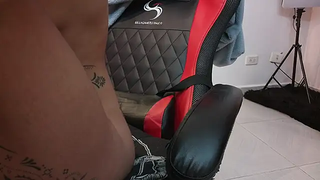 selene_red_'s Live XXX Chat