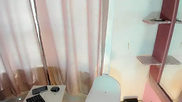Ashley_Alexa Pertunjukan Webcam